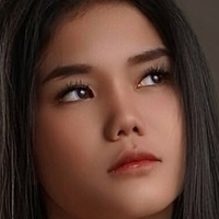 Adeline Rach Desnuda