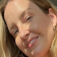 Avril Showers Desnuda