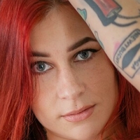 Bombaboom Desnuda