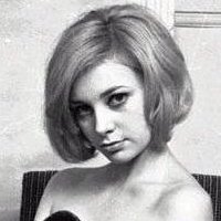 Britt Hampshire Desnuda