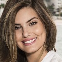 Camila Queiroz Desnuda