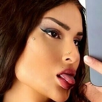 Damla Özden Desnuda