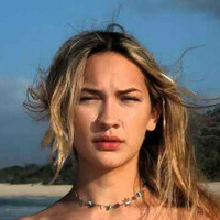 Halia Beamer Desnuda