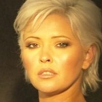 Joanne Guest Desnuda