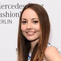 Julia Krueger Desnuda