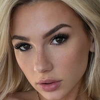 Julie Ambers Desnuda