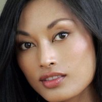 Kira Clavell Desnuda