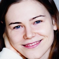 Llewellyn Reichman Desnuda