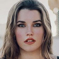 Luana Giorgio Desnuda