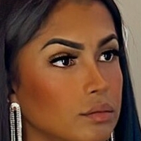 Mirela Roche Desnuda