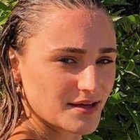 Niamh Emerson Desnuda