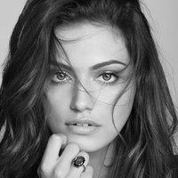 Phoebe Tonkin Desnuda