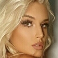 realtonistorm Desnuda