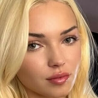 TheGodNaomii Desnuda