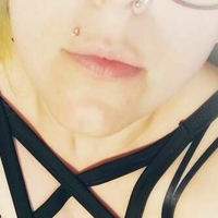 Your Favorite Dumb Btch Desnuda